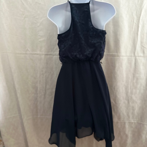 Speechless, Lightweight, navy handkerchief dress, juniors size S - Picture 4 of 5